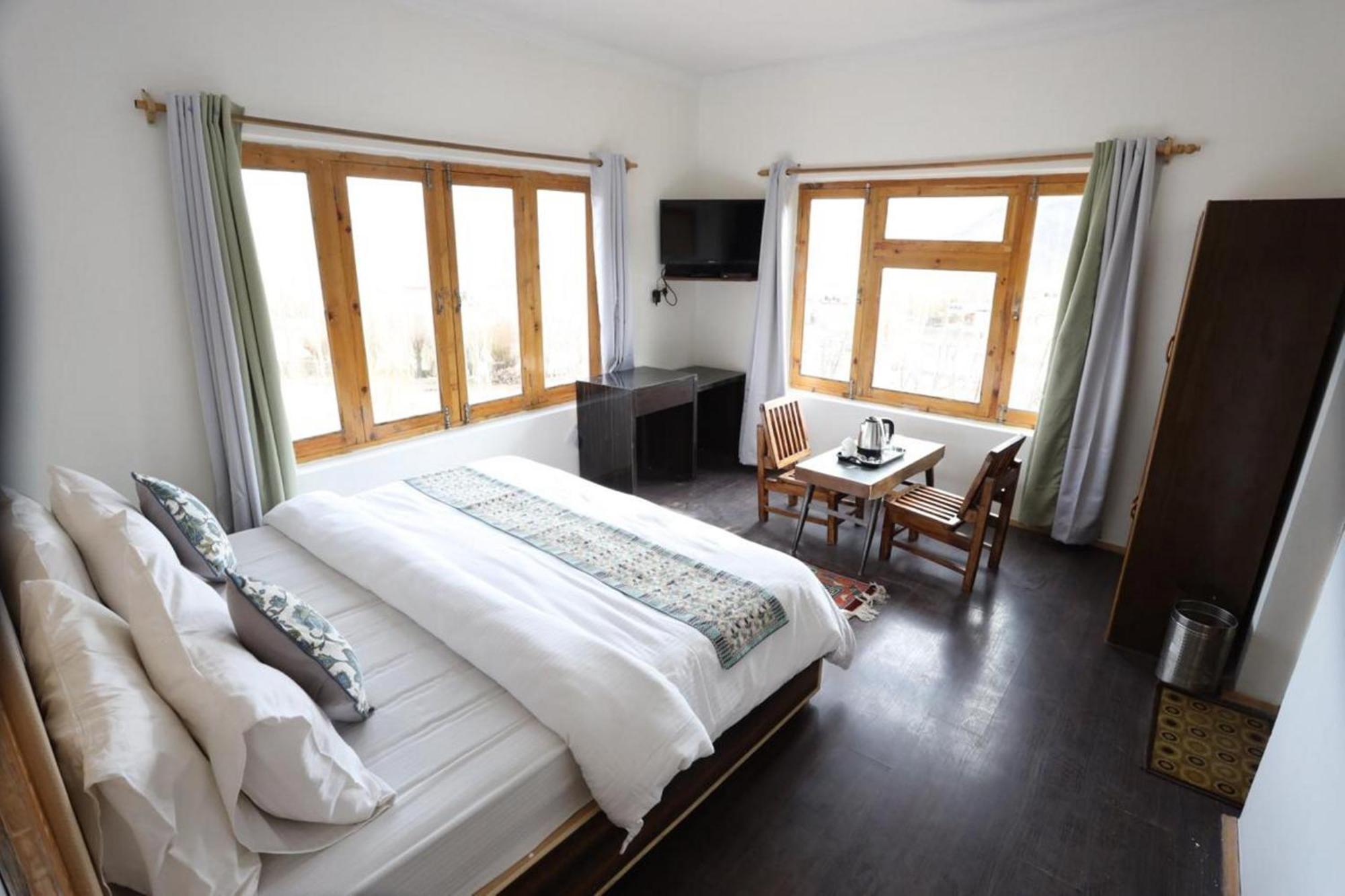 Tih Hotel Jorchung ليه المظهر الخارجي الصورة